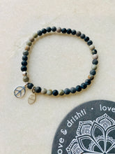 Load image into Gallery viewer, Peace bracelet