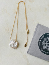 Load image into Gallery viewer, Keishi Pearl Pendant
