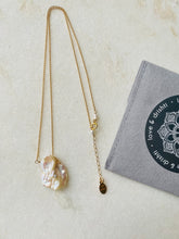 Load image into Gallery viewer, Keishi Pearl Pendant
